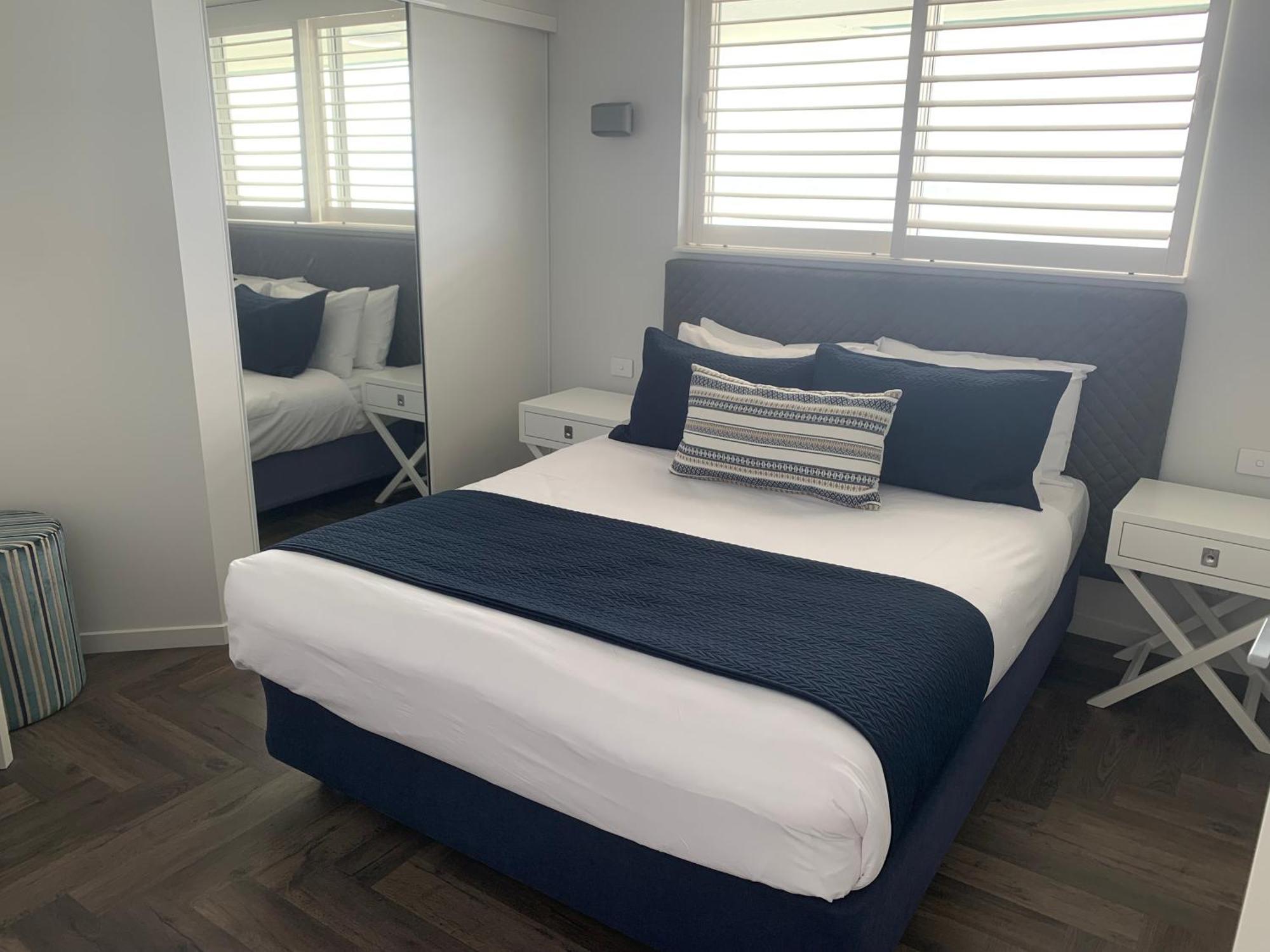 Aparthotel Ocean Plaza 4*